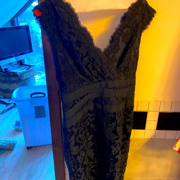 TADASHI SHOJI COCKTAIL DRESS - Picture 2 of 2